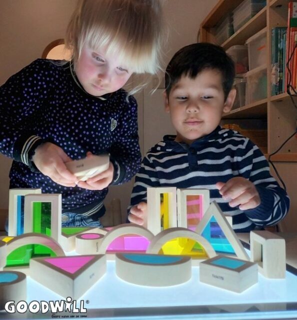 Samen de lichttafel ontdekken bij Youke_Goodwill.nl