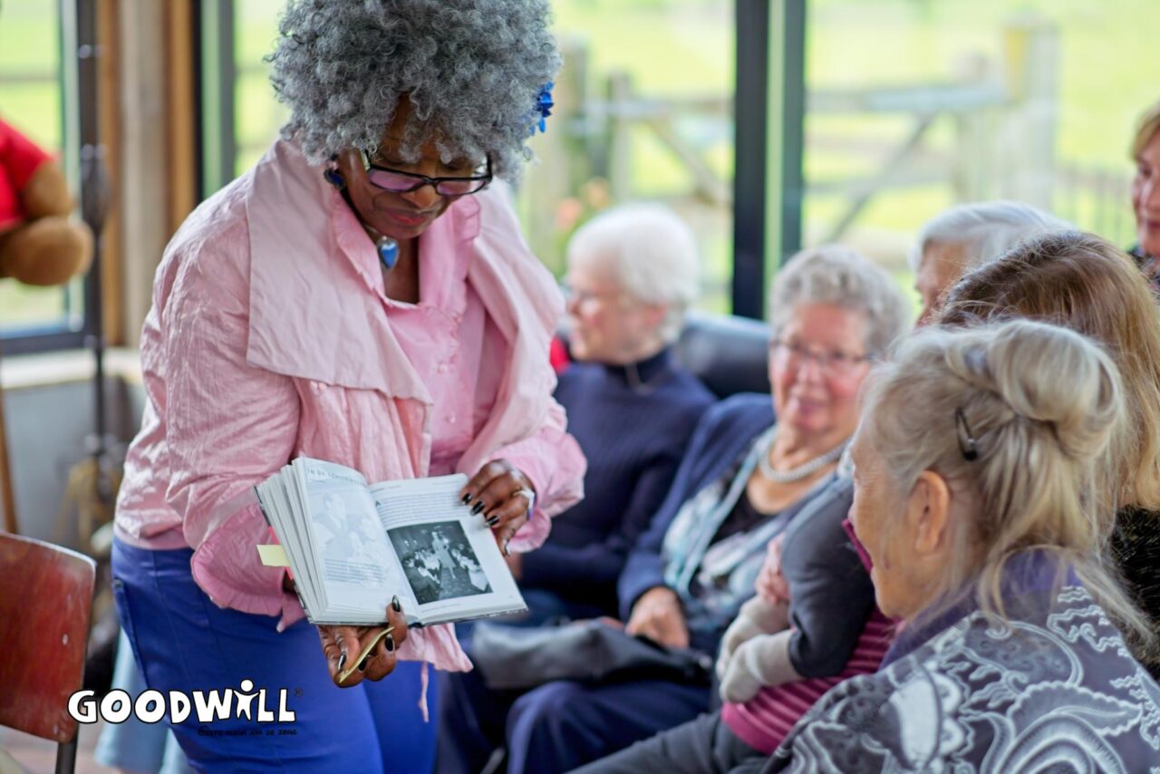 Gerda LentenHavertong haalt herinneringen op aan vroeger met mensen met dementie