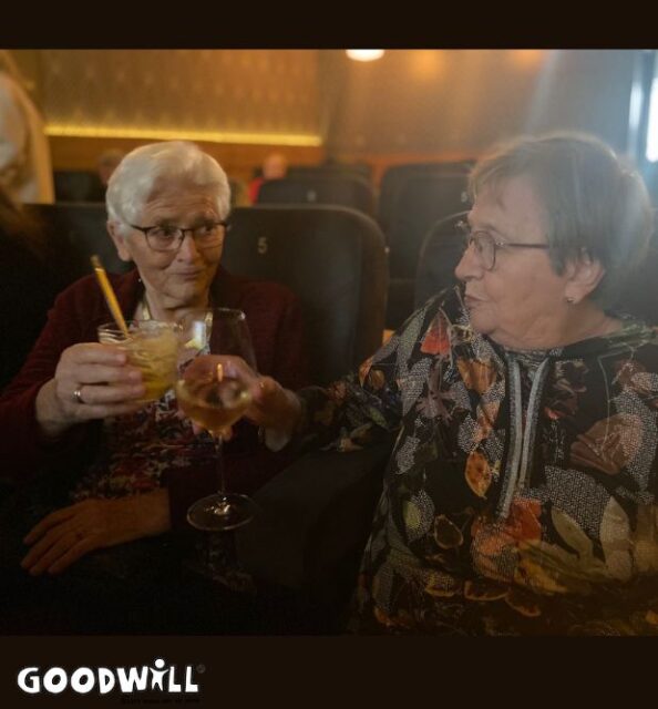 Genieten van een drankje bij de bioscoop_Goodwill.nl