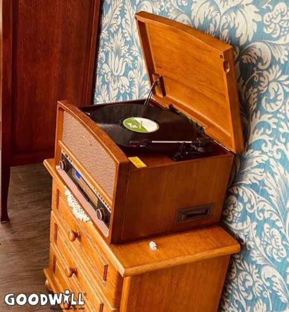 Een nieuwe vintage platenspeler voor mensen met dementie