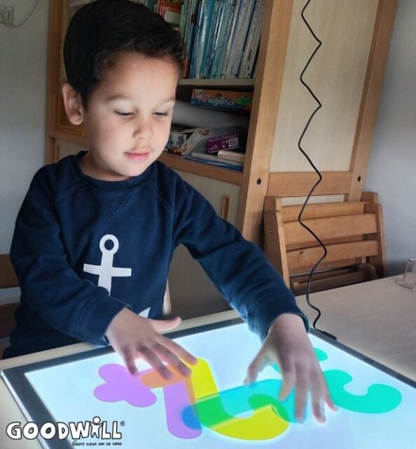 Spelen met gekleurde cijfers op de lichtplaat_Goodwill